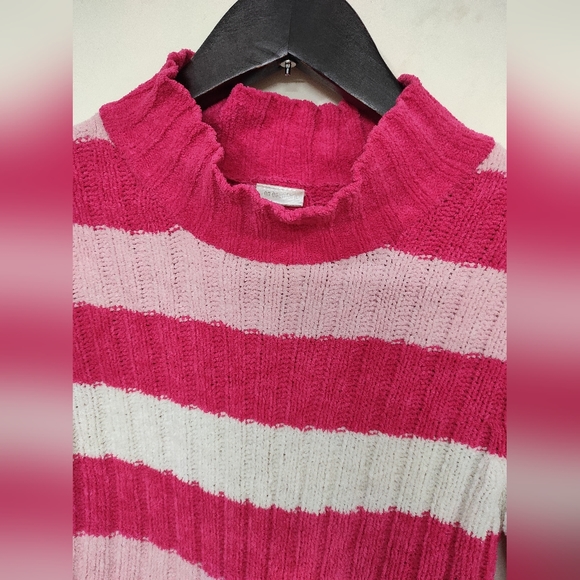 Pink Cozy Top 💗 - Picture 8 of 13